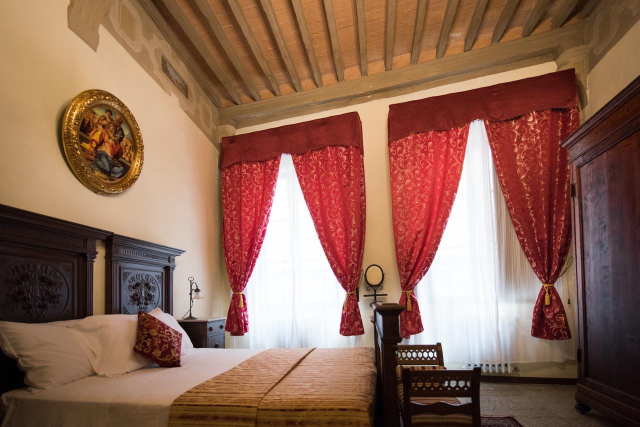 All'Ombra Della Torre Only Rooms Siena Bagian luar foto